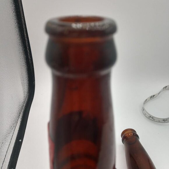 Vintage Stroh's Bohemian Style Empty Beer Bottle with 200 years label on Neck - Picture 6 of 8